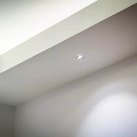 Rekonstrukce bytu Třebešín detail stropu