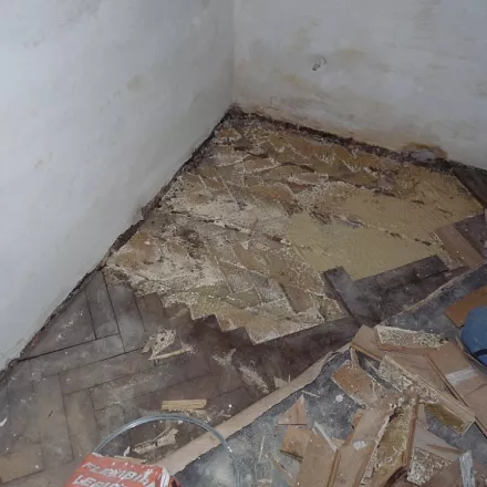 Rekonstrukce podlahy ve starém bytě