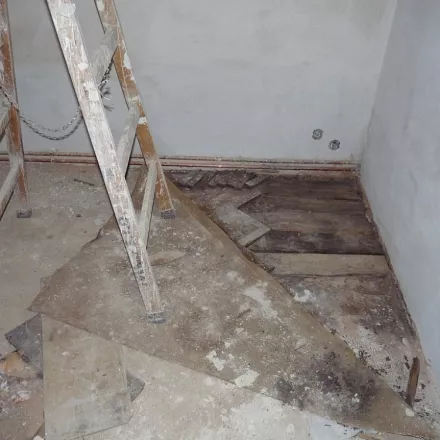 Rekonstrukce podlahy ve starém bytě