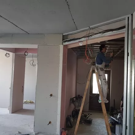EasyCo během rekonstrukce