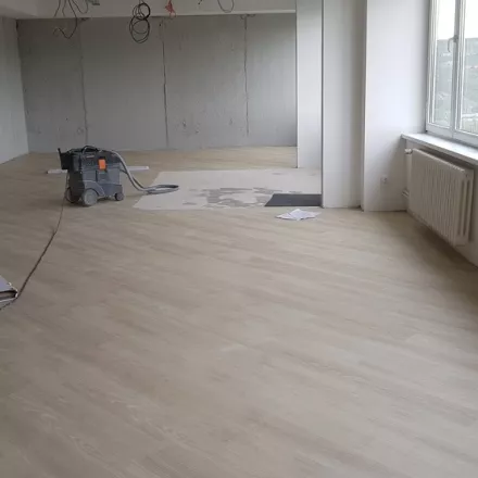 EasyCo během rekonstrukce
